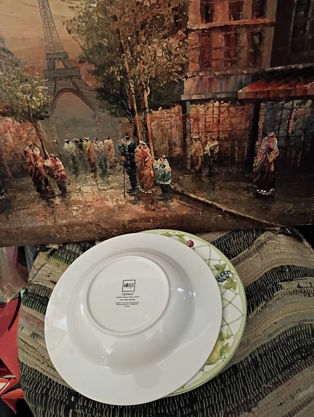 MIKASA OPTIMA- Fruit Motif Ceramic Bowl - Green Lattice Work Trim With Fruits π - Picture 2 of 5